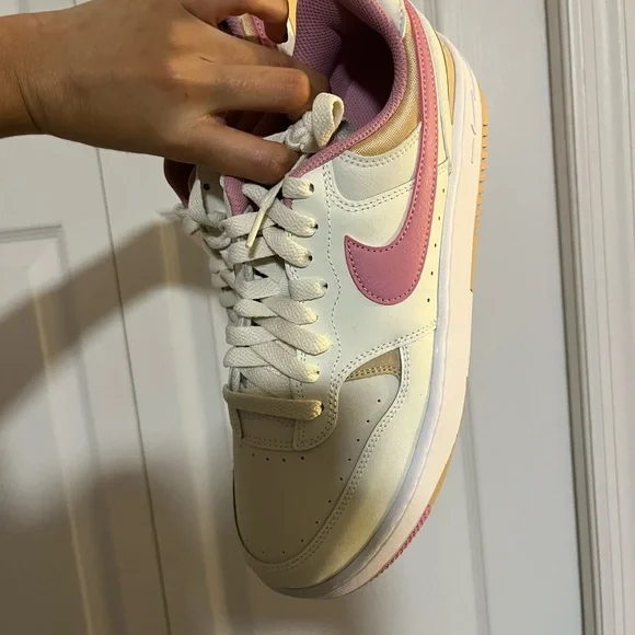 Nike Gamma Force Sneakers - Picture 3 of 5